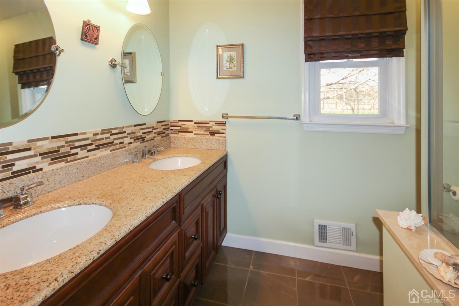 63 Overhill Road East Brunswick, NJ 08816 - Photo 24 of 34 Gallery Image 24