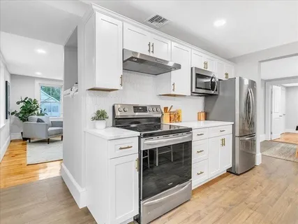 $595,000 | 42 School Street, Unit 2, Salem, MA 01970