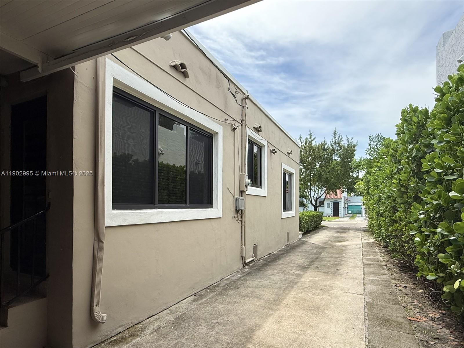 1835 Southwest 10th Street Miami, FL 33135 - Photo 5 of 50 a view of a car garage