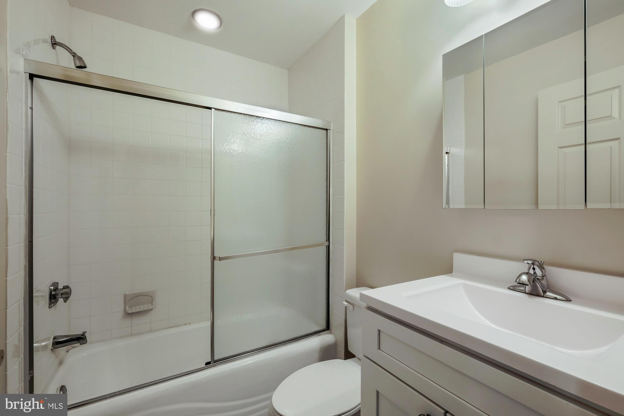 1700 Walnut Street, Unit 5H Philadelphia, PA 19103 - Photo 16 of 25