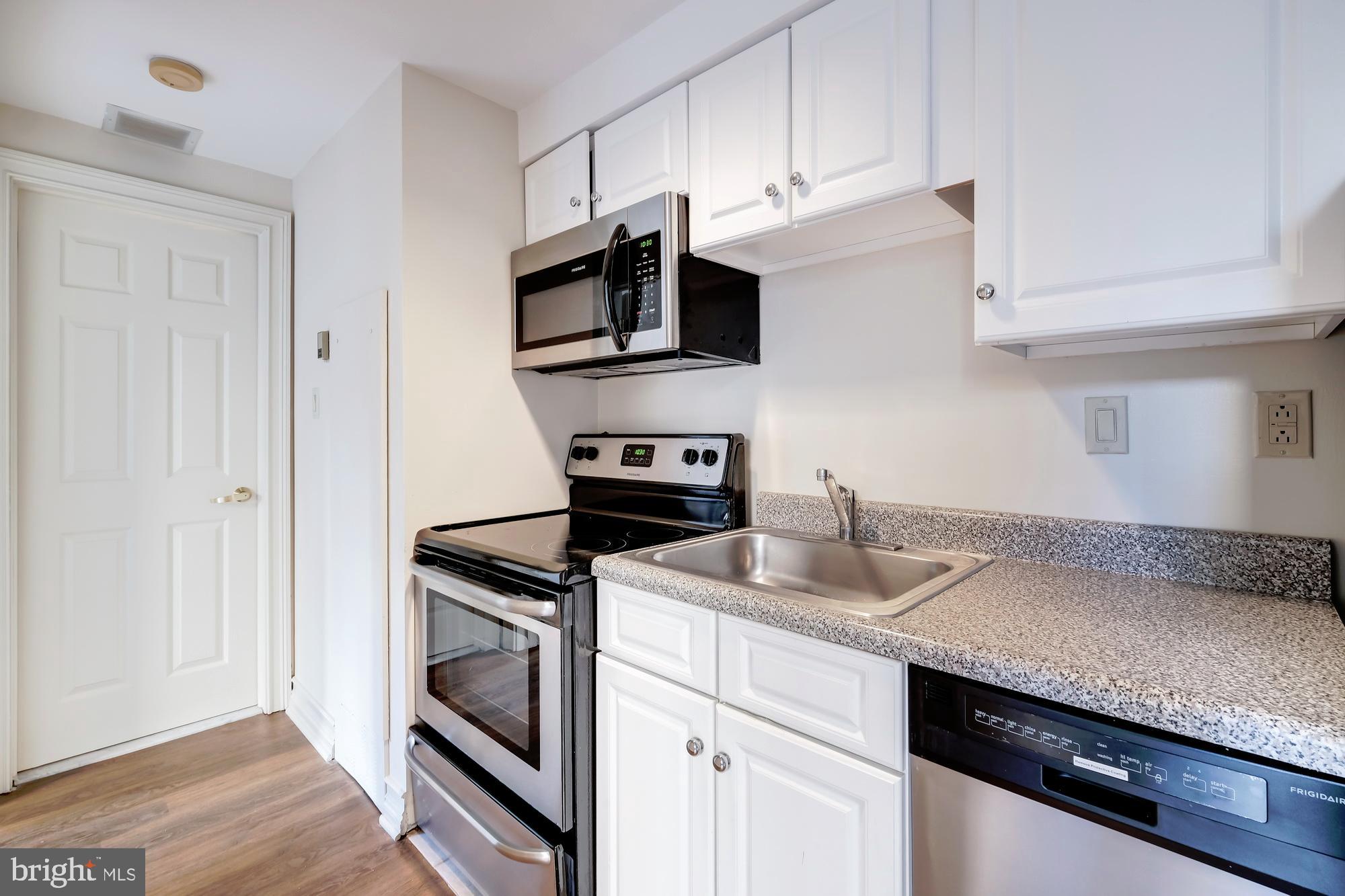 1700 Walnut Street, Unit 5H Philadelphia, PA 19103 - Photo 8 of 25