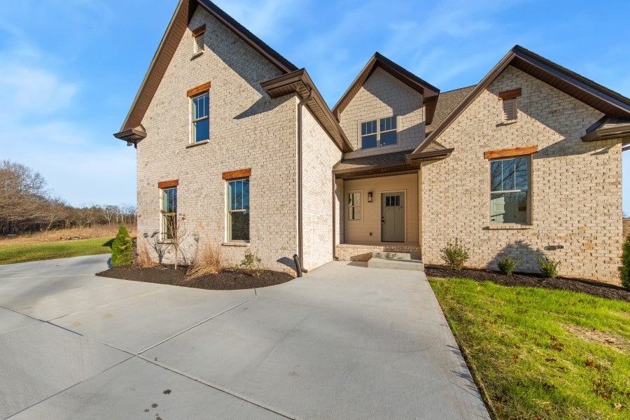 1645 Sulphur College Road Hartsville, TN 37074 - Photo 1 of 33