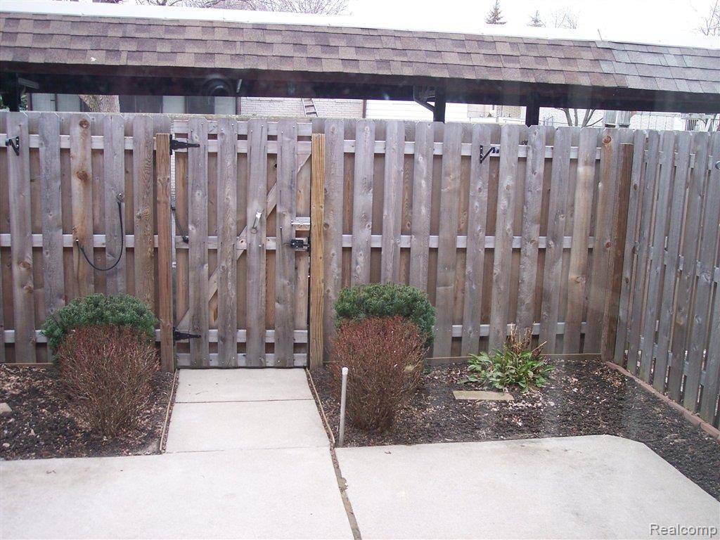 31159 Hoover Road Warren, MI 48093 - Photo 2 of 11 PATIO
