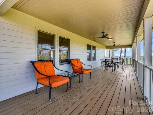 $1,175,000 | 200 Granite Bridge Court, Black Mountain, NC 28711