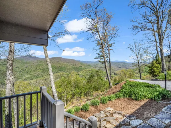 $1,175,000 | 200 Granite Bridge Court, Black Mountain, NC 28711