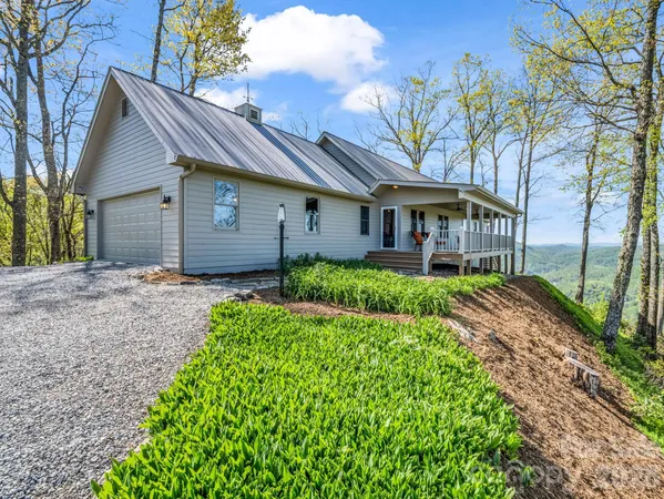 $1,175,000 | 200 Granite Bridge Court, Black Mountain, NC 28711
