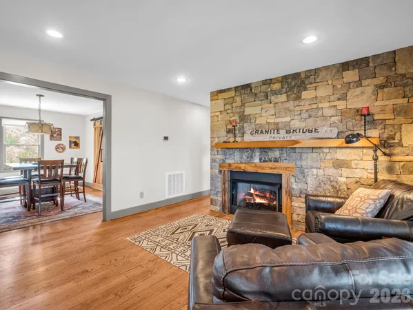 $1,175,000 | 200 Granite Bridge Court, Black Mountain, NC 28711