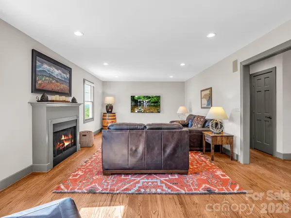 $1,175,000 | 200 Granite Bridge Court, Black Mountain, NC 28711