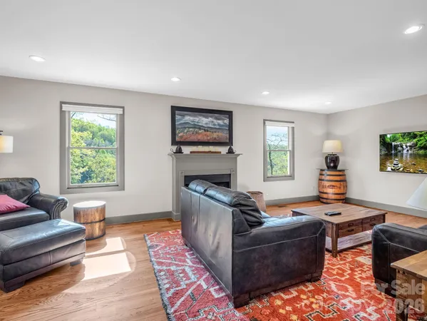 $1,175,000 | 200 Granite Bridge Court, Black Mountain, NC 28711