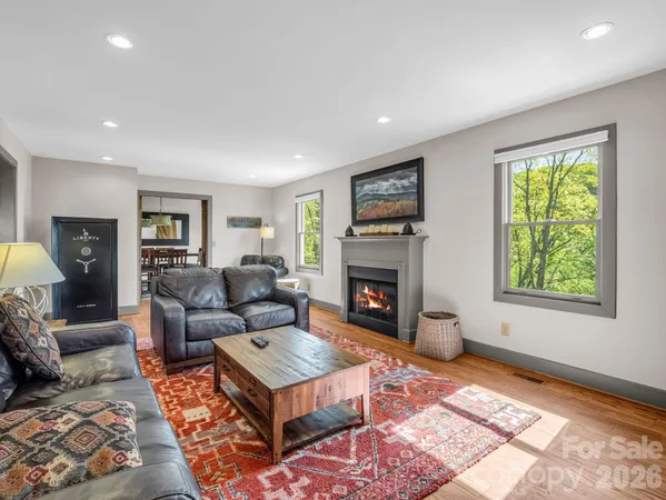 $1,175,000 | 200 Granite Bridge Court, Black Mountain, NC 28711