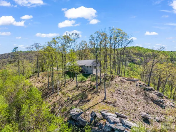 $1,175,000 | 200 Granite Bridge Court, Black Mountain, NC 28711