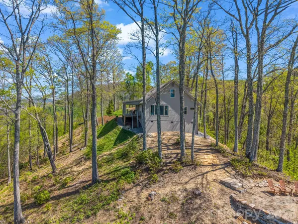 $1,175,000 | 200 Granite Bridge Court, Black Mountain, NC 28711