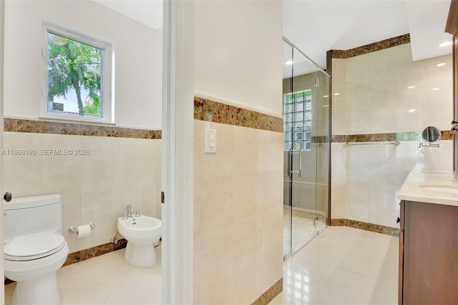 7261 Southwest 120th Avenue Miami, FL 33183 - Photo 19 of 49 Master Bathroom