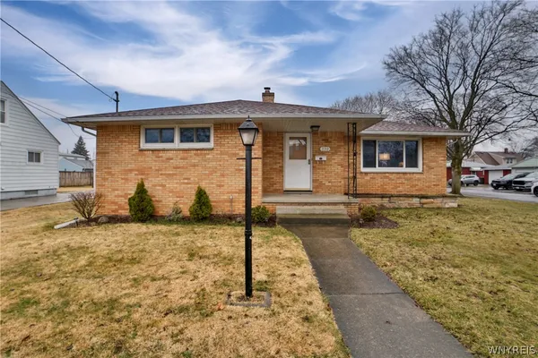 $244,900 | 130 16th Avenue, North Tonawanda, NY 14120