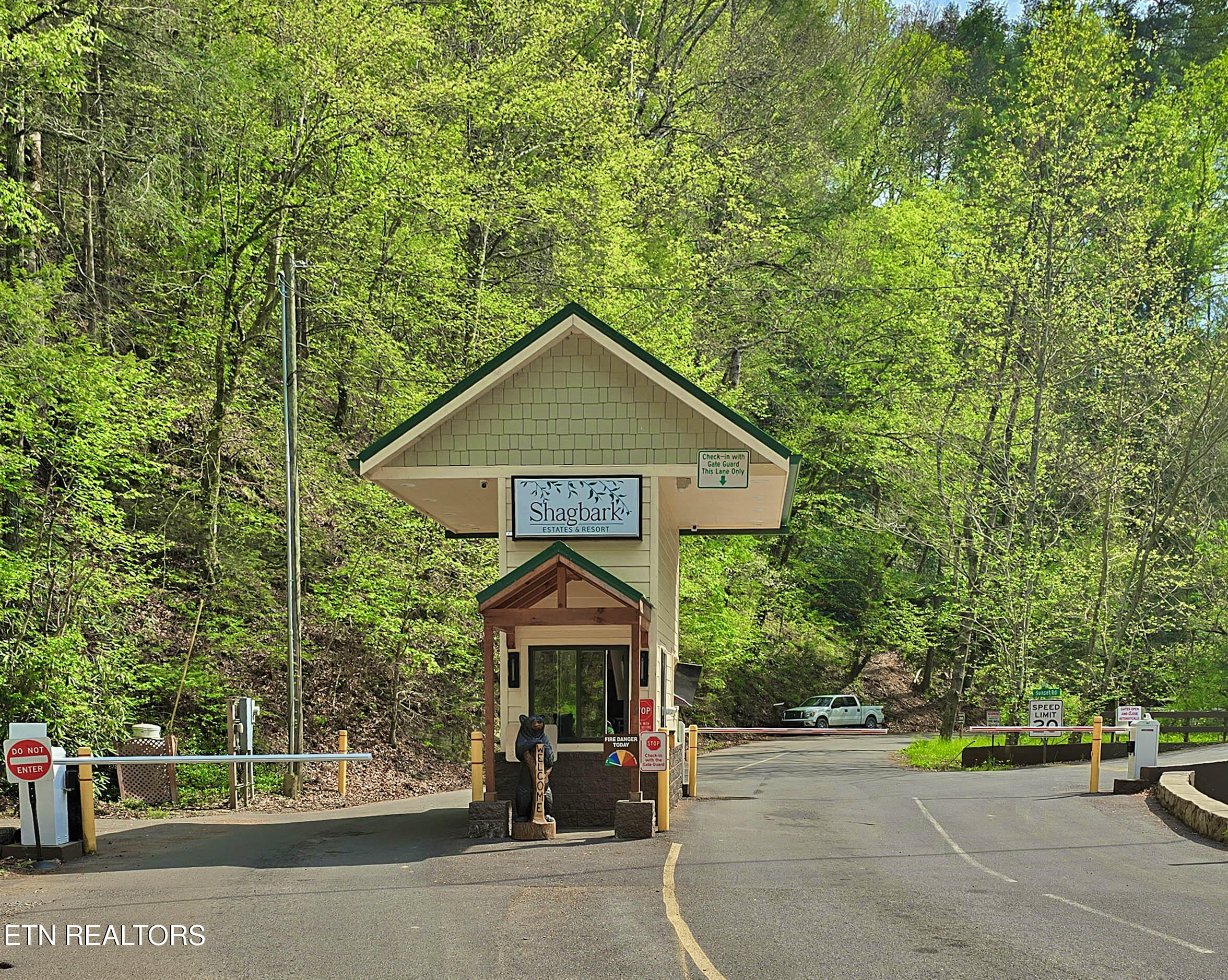 3341 Sugar Maple Loop Road Sevierville, TN 37862 - Photo 58 of 60 Shagbark Security Gate
