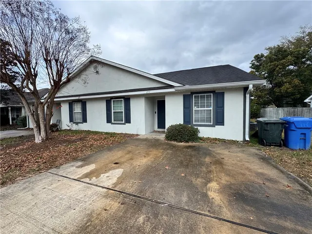 $1,800 | 294 Windridge Drive, Brunswick, GA 31520