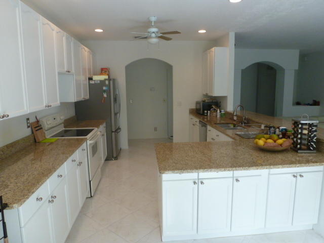 14538 76th Road North Loxahatchee, FL 33470 - Photo 10 of 42 Kitchen