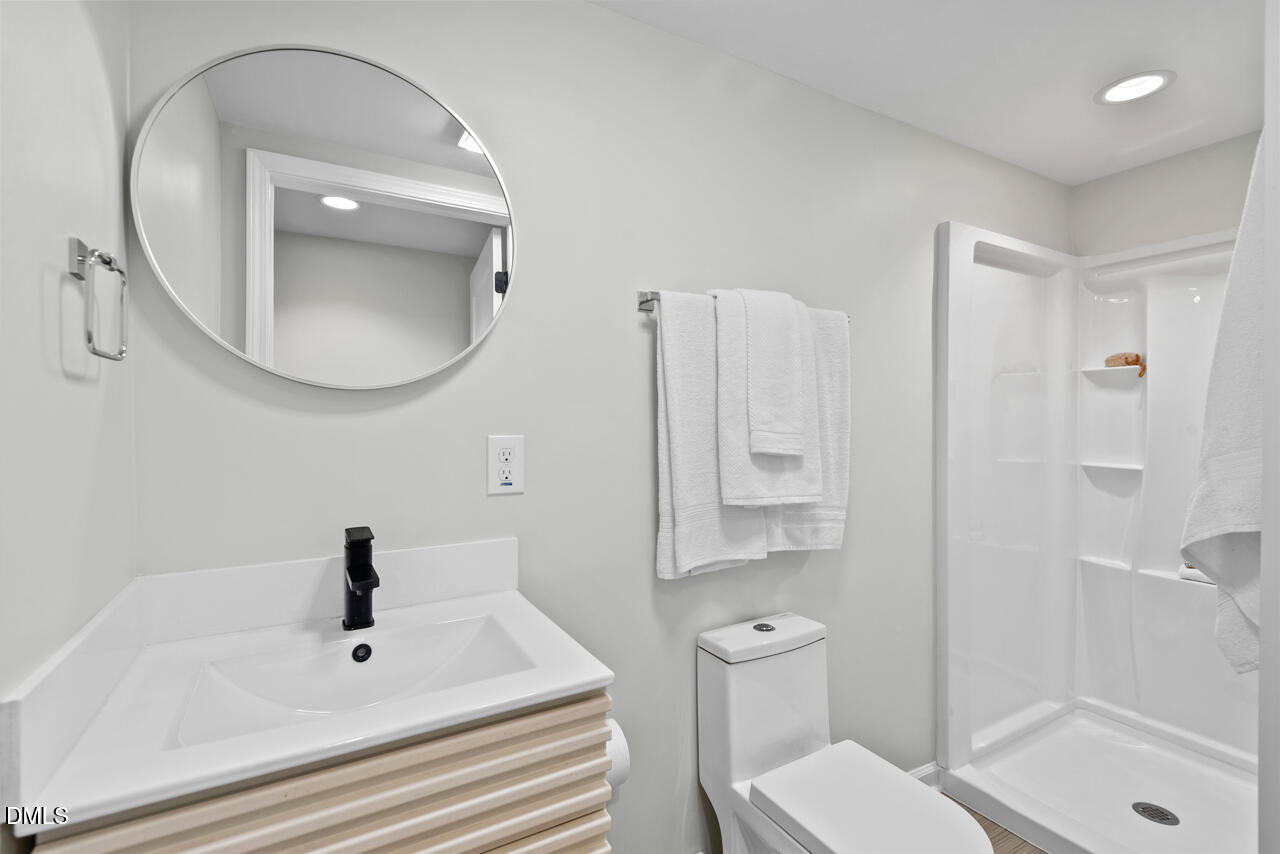 1124 Hardimont Road Raleigh, NC 27609 - Photo 37 of 43 53