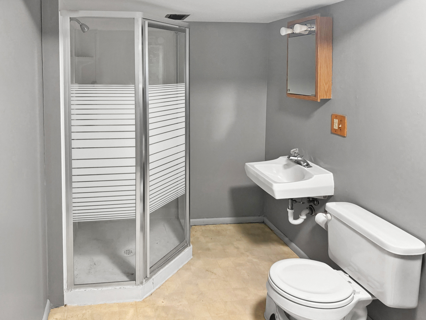 675 Shimer Drive Freeport, IL 61032 - Photo 29 of 32