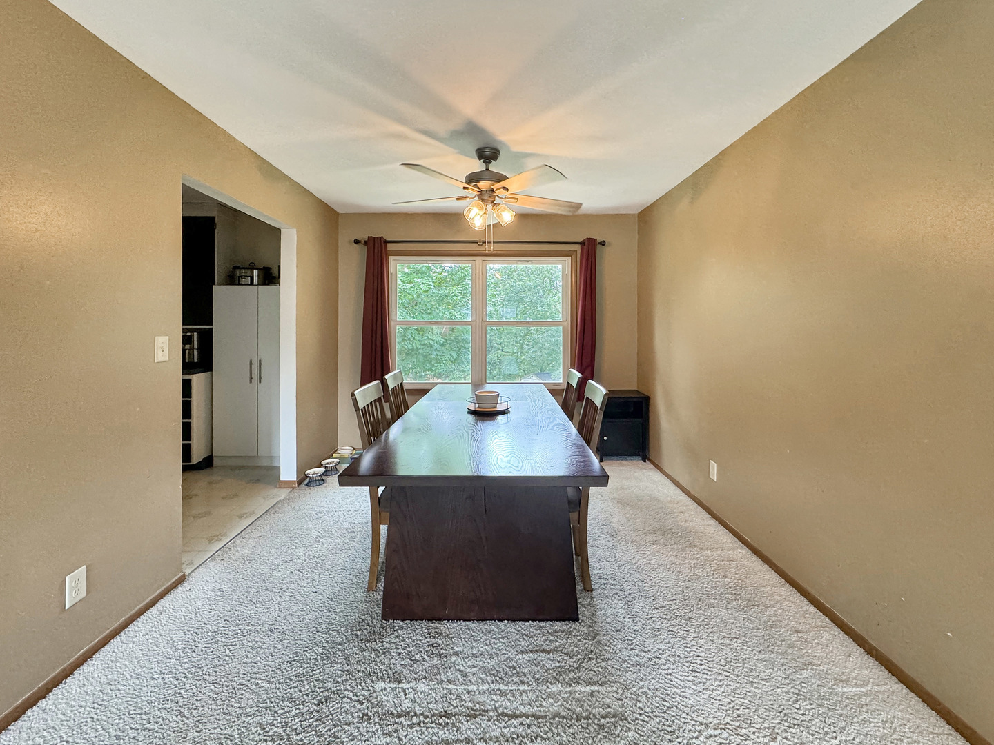 675 Shimer Drive Freeport, IL 61032 - Photo 10 of 32