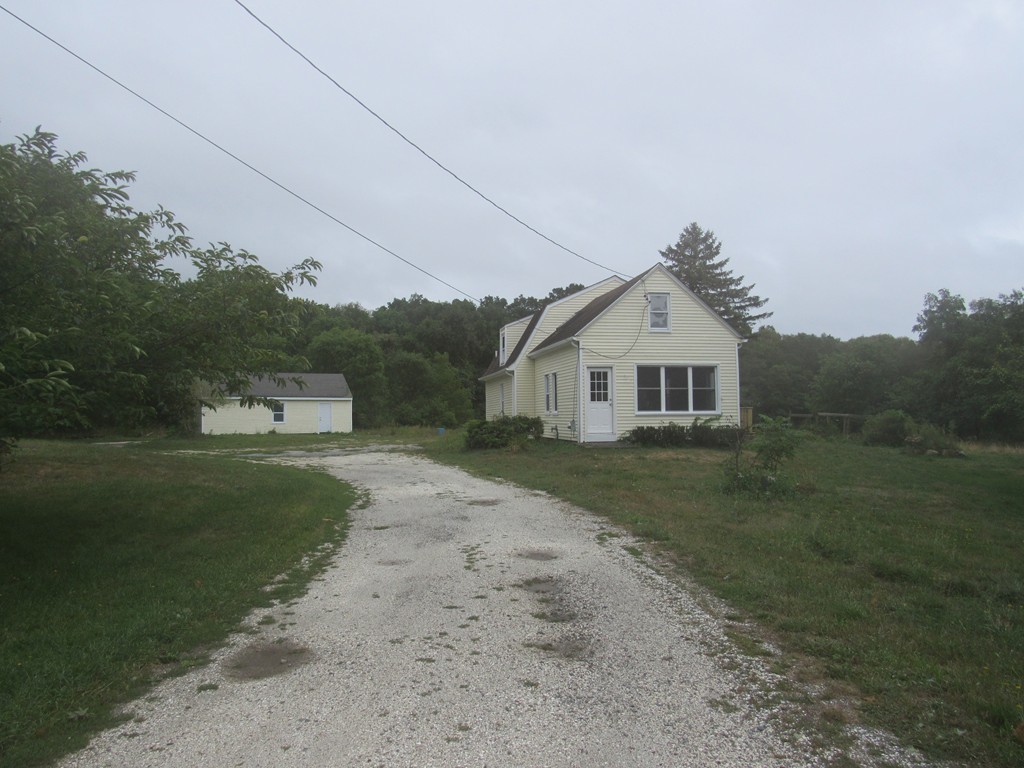 338 Middle Road Acushnet, MA 02743 - Photo 5 of 9 Gallery Image 5