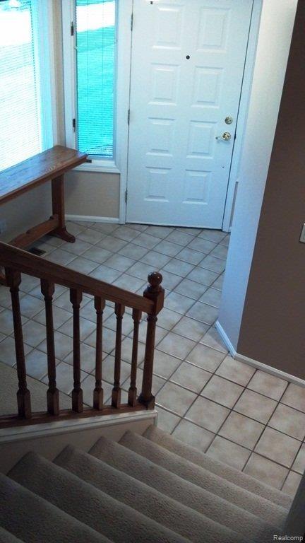 412 Shortridge Avenue Rochester, MI 48307 - Photo 2 of 13 2012-05-01_19-12-24_602.jpg