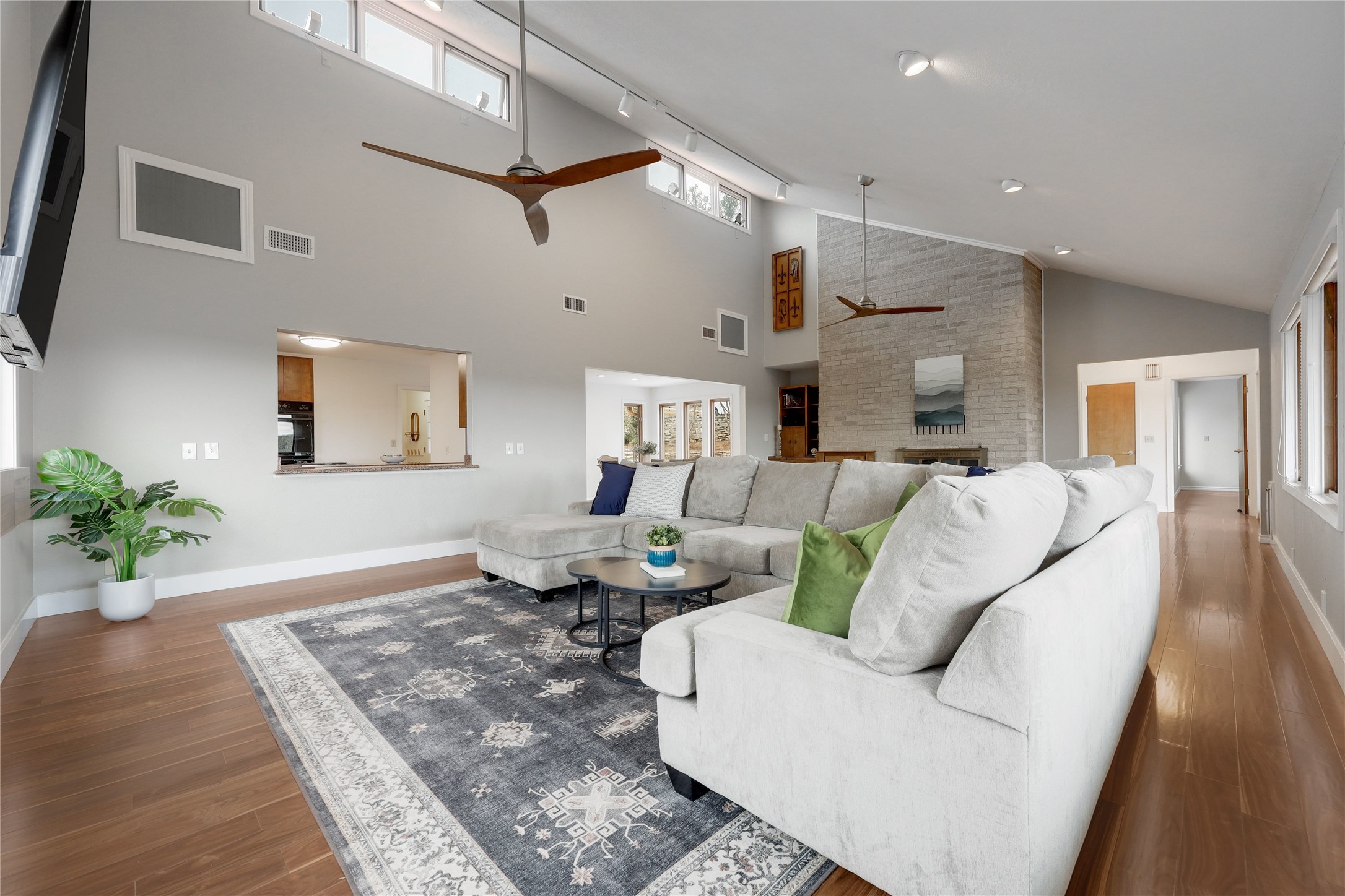 18205 Ridge Road Lago Vista, TX 78645 - Photo 7 of 31