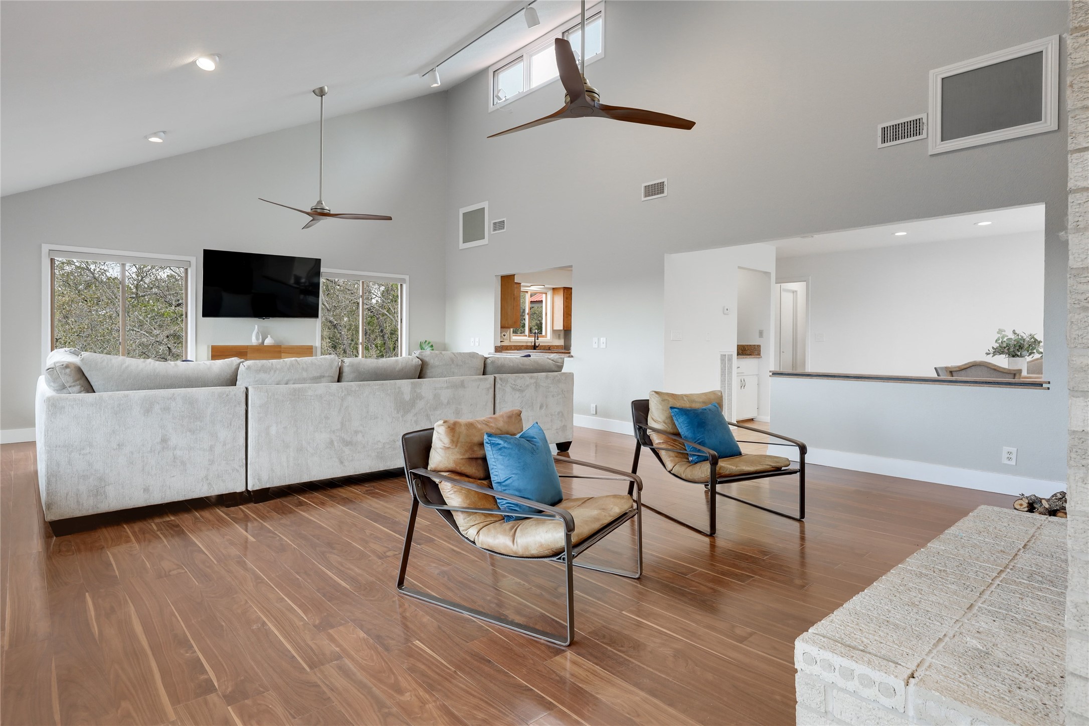 18205 Ridge Road Lago Vista, TX 78645 - Photo 8 of 31