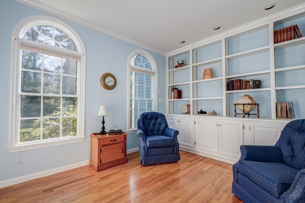 9 Williams Road Wayland, MA 01778 - Photo 3 of 26