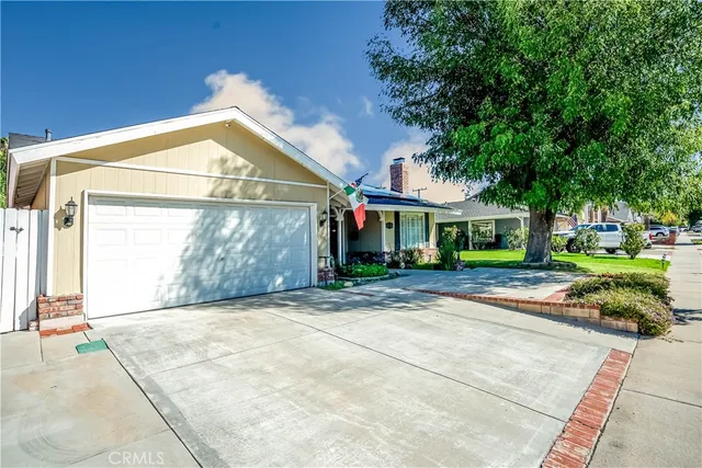 $829,000 | 19631 Fairweather Street, Canyon Country, CA 91351