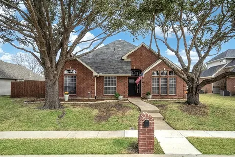$400,000 | 2059 Birchwood Court, Lewisville, TX 75067