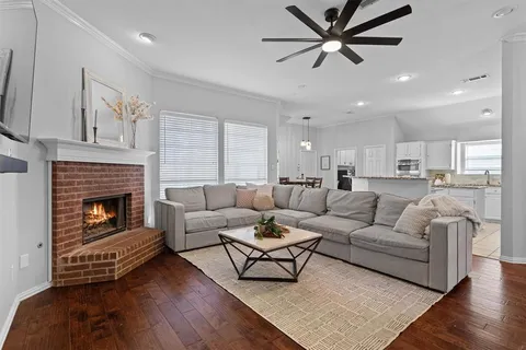 $400,000 | 2059 Birchwood Court, Lewisville, TX 75067