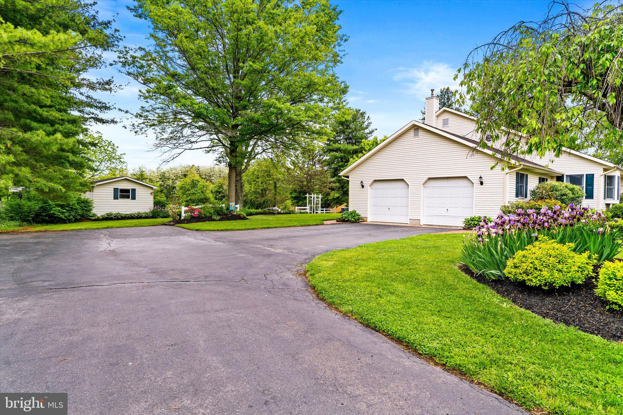 134 Schoolhouse Road Wrightstown, NJ 08562 - Photo 5 of 60