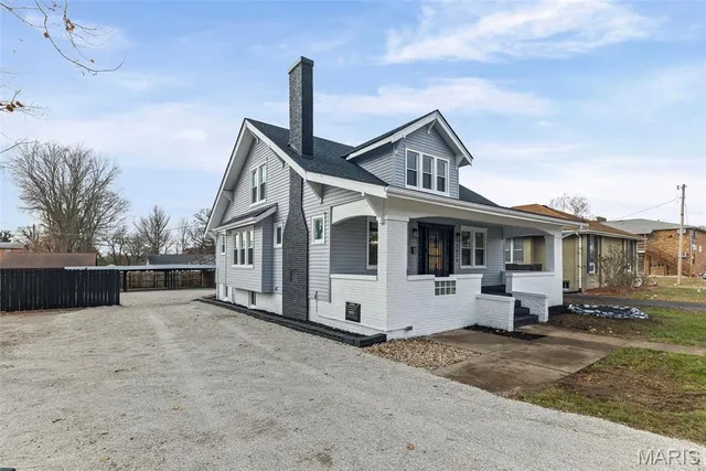 $240,000 | 7620 West Main Street, Belleville, IL 62223