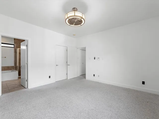 $2,345 | 4421 Eigel Street, Houston, TX 77007