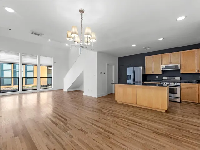 $2,345 | 4421 Eigel Street, Houston, TX 77007