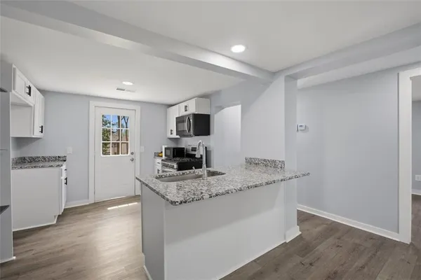 $1,950 | 2040 Penelope Street Northwest, Atlanta, GA 30314