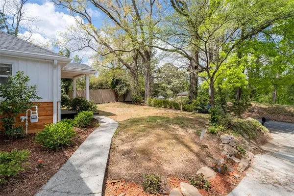 $1,950 | 2040 Penelope Street Northwest, Atlanta, GA 30314