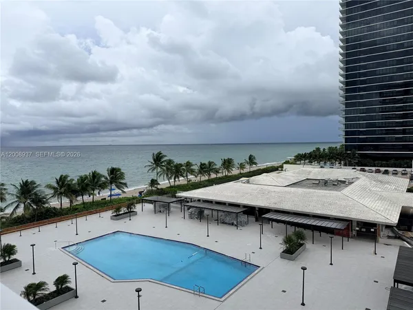 $3,500 | 1950 South Ocean Drive, Unit 5L, Hallandale Beach, FL 33009