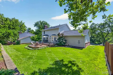$525,000 | 315 Claymont Cove, Ballwin, MO 63011