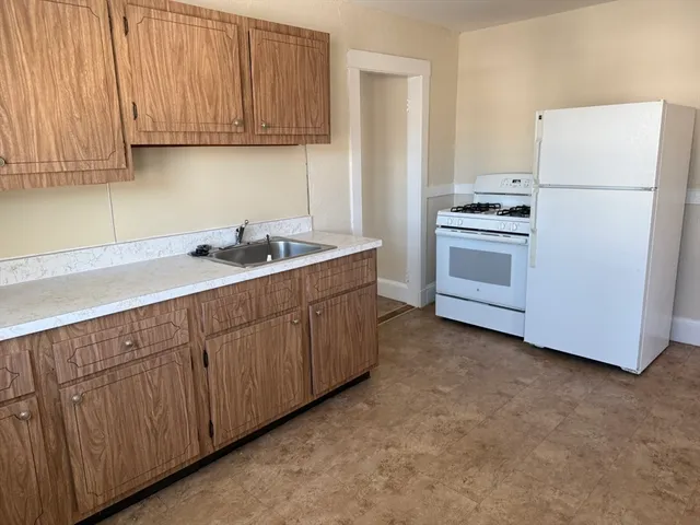 $2,000 | 62 Willow Street, Unit 3, Quincy, MA 02170