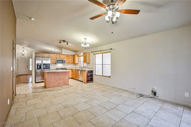 $2,100 | 5128 Fall Meadows Avenue, Las Vegas, NV 89130