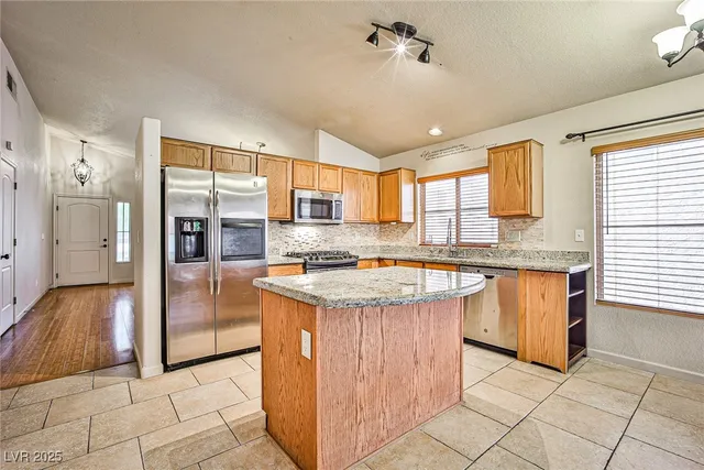 $2,100 | 5128 Fall Meadows Avenue, Las Vegas, NV 89130
