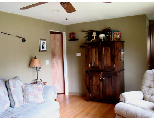 15 Yamaska Road Springfield, MA 01118 - Photo 7 of 23