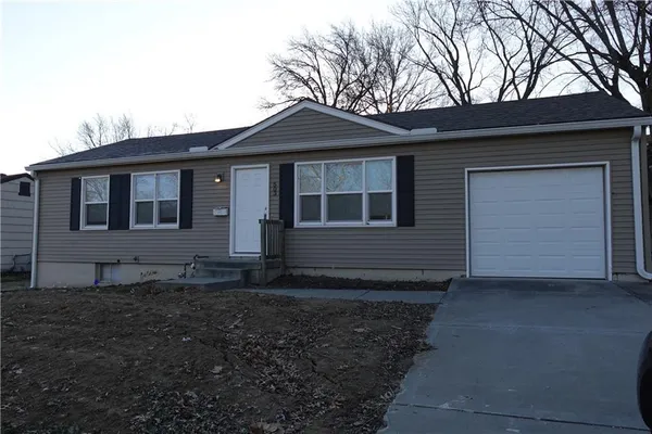 $154,950 | 503 West Colonel Drive, Independence, MO 64050