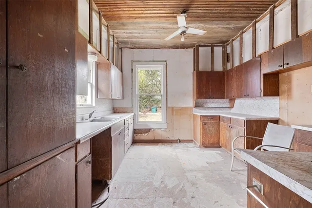 $170,000 | 304 Washington Street, Smithville, TX 78957