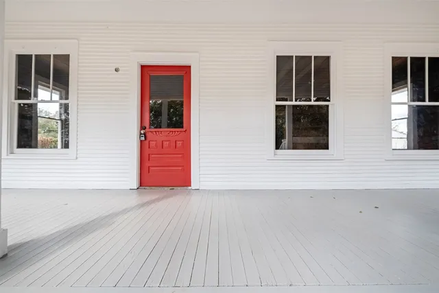 $170,000 | 304 Washington Street, Smithville, TX 78957