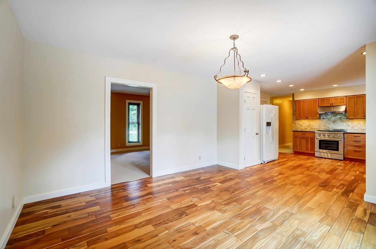805 White Ridge Road Lawrenceburg, IN 47025 - Photo 10 of 46