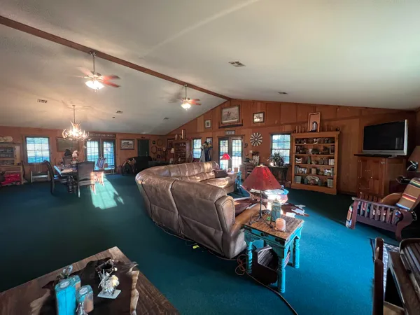 $1,250,000 | 1149 County Road 4200, Elk City, KS 67344