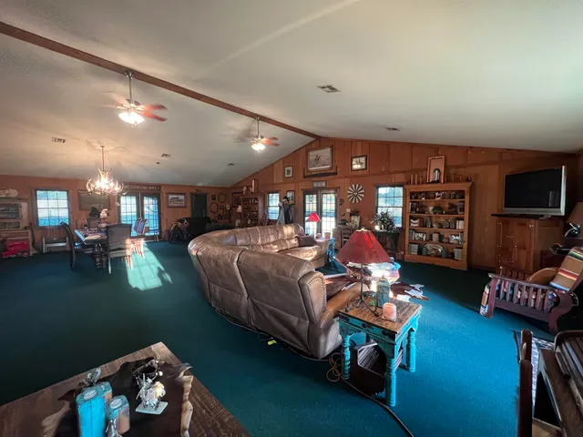 $1,250,000 | 1149 County Road 4200, Elk City, KS 67344